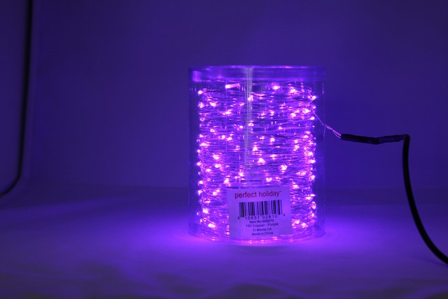 Perfect Holiday 600070 Battery Operated 100 LED Copper String Light - Purple