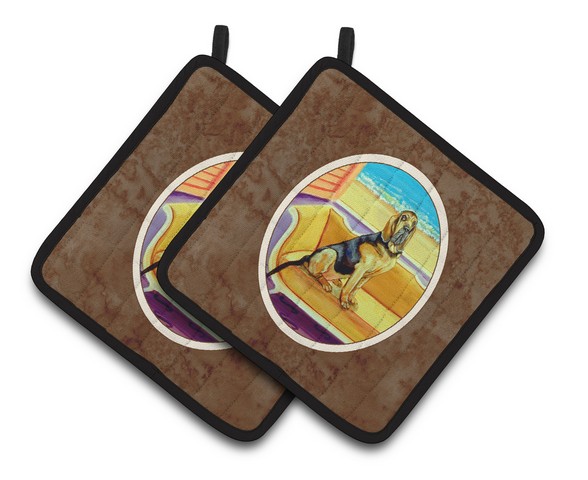 Picture of Carolines Treasures 7191PTHD Bloodhound Couch Sitting Pair of Pot Holders, 7.5 x 3 x 7.5 in.