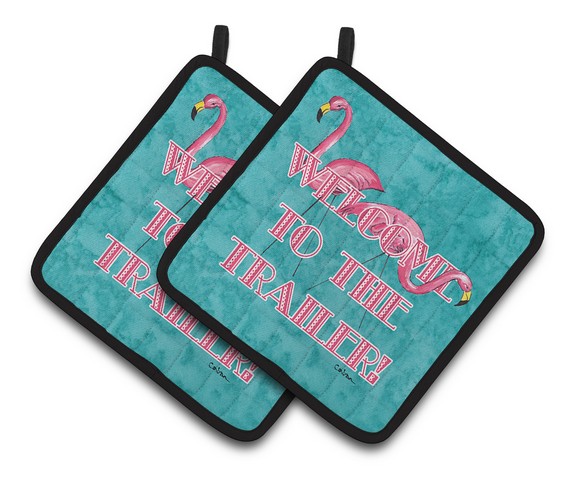 Picture of Carolines Treasures 8757PTHD Welcome to the Trailer with Flamingos Pair of Pot Holders, 7.5 x 3 x 7.5 in.
