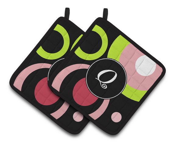 Picture of Carolines Treasures AM1002-QPTHD Letter Q Monogram - Retro in Black Pair of Pot Holders, 7.5 x 3 x 7.5 in.