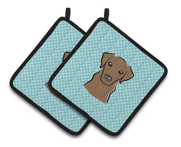 Picture of Carolines Treasures BB1172PTHD Checkerboard Blue Chocolate Labrador Pair of Pot Holders, 7.5 x 3 x 7.5 in.