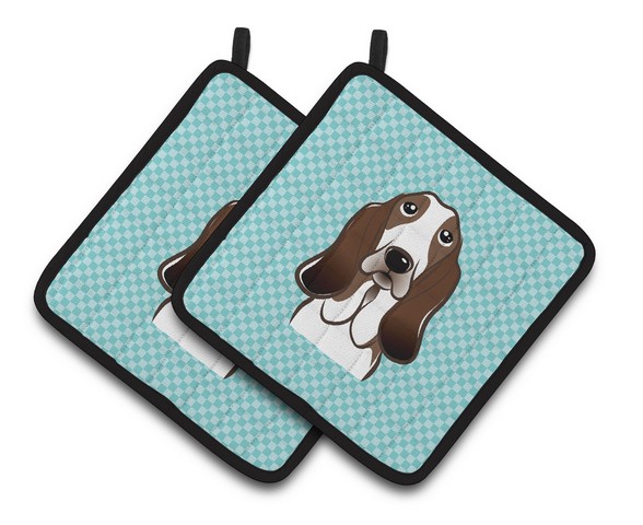 Picture of Carolines Treasures BB1181PTHD Checkerboard Blue Basset Hound Pair of Pot Holders, 7.5 x 3 x 7.5 in.