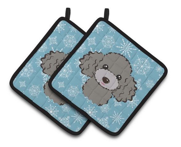 Picture of Carolines Treasures BB1693PTHD Snowflake Silver Gray Poodle Pair of Pot Holders, 7.5 x 3 x 7.5 in.