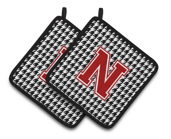 CJ1021-NPTHD Letter N Monogram - Houndstooth Black Pair of Pot Holders, 7.5 x 3 x 7.5 in.
