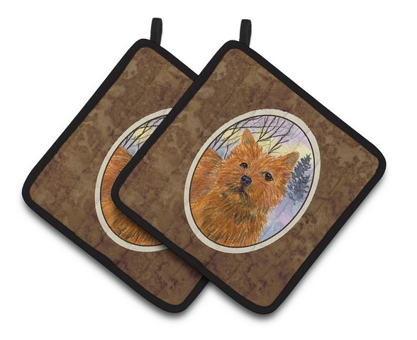 Picture of Carolines Treasures SS1012PTHD Norwich Terrier Pair of Pot Holders, 7.5 x 3 x 7.5 in.