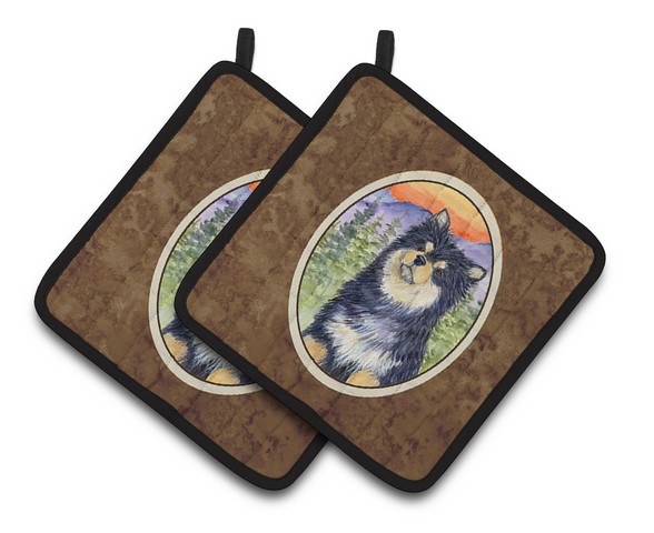Picture of Carolines Treasures SS1057PTHD Finnish Lapphund Pair of Pot Holders, 7.5 x 3 x 7.5 in.