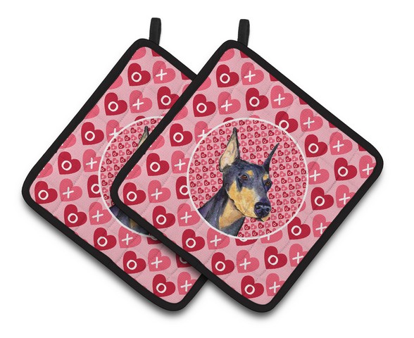 Picture of Carolines Treasures SS4495PTHD Doberman Hearts Love & Valentines Day Portrait Pair of Pot Holders, 7.5 x 3 x 7.5 in.