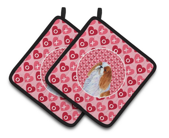 Picture of Carolines Treasures SS4507PTHD English Toy Spaniel Hearts Love & Valentines Day Portrait Pair of Pot Holders, 7.5 x 3 x 7.5 in.