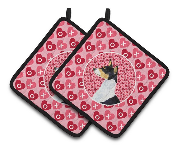 Picture of Carolines Treasures SS4514PTHD Basenji Hearts Love & Valentines Day Portrait Pair of Pot Holders, 7.5 x 3 x 7.5 in.
