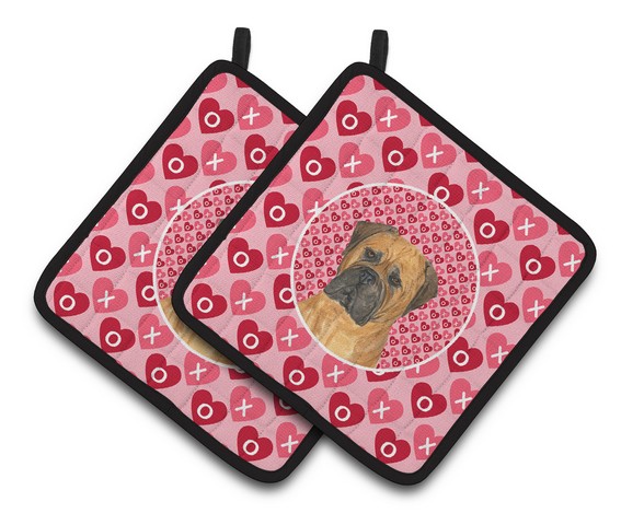Picture of Carolines Treasures SS4517PTHD Bullmastiff Hearts Love & Valentines Day Portrait Pair of Pot Holders, 7.5 x 3 x 7.5 in.