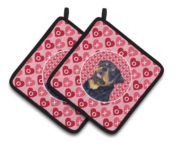 Picture of Carolines Treasures SS4524PTHD Rottweiler Hearts Love & Valentines Day Portrait Pair of Pot Holders, 7.5 x 3 x 7.5 in.