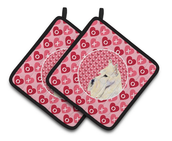 Picture of Carolines Treasures SS4530PTHD Scottish Terrier Hearts Love Valentines Day Portrait Pair of Pot Holders, 7.5 x 3 x 7.5 in.