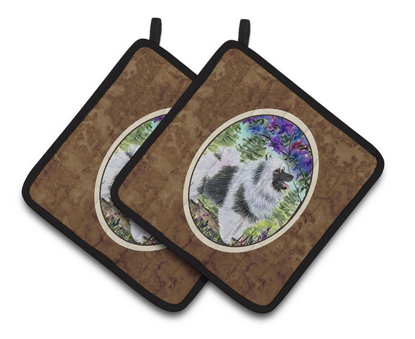 Picture of Carolines Treasures SS8063PTHD Keeshond Pair of Pot Holders, 7.5 x 3 x 7.5 in.