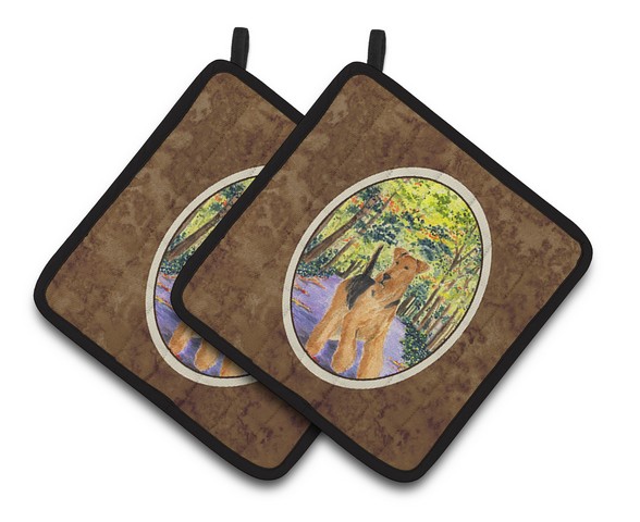 Picture of Carolines Treasures SS8208PTHD Airedale Pair of Pot Holders, 7.5 x 3 x 7.5 in.