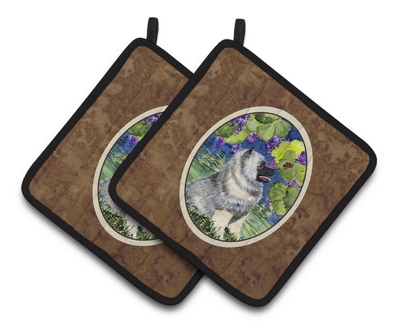 Picture of Carolines Treasures SS8249PTHD Keeshond Pair of Pot Holders, 7.5 x 3 x 7.5 in.