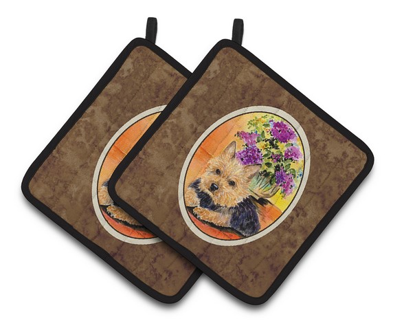 Picture of Carolines Treasures SS8297PTHD Norwich Terrier Pair of Pot Holders, 7.5 x 3 x 7.5 in.