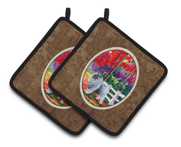 Picture of Carolines Treasures SS8432PTHD Keeshond Pair of Pot Holders, 7.5 x 3 x 7.5 in.