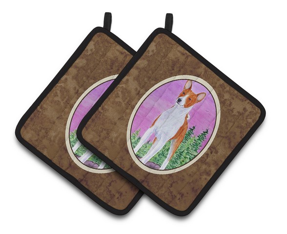 Picture of Carolines Treasures SS8611PTHD Basenji Pair of Pot Holders, 7.5 x 3 x 7.5 in.