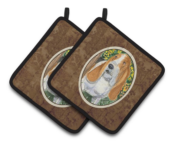 Picture of Carolines Treasures SS8964PTHD Basset Hound Pair of Pot Holders, 7.5 x 3 x 7.5 in.