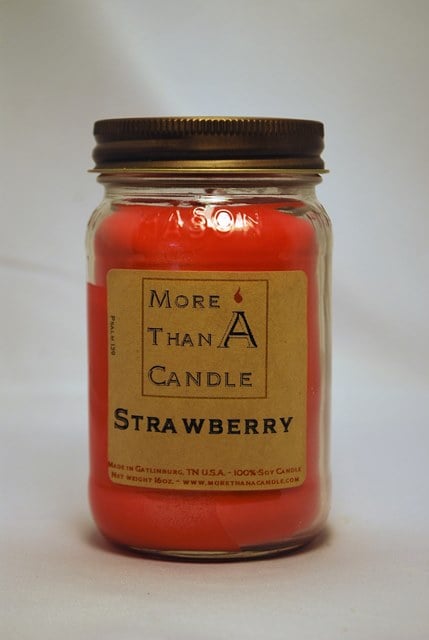Strawberry Soy Candle - 16 oz - Eco-Friendly & Long-Lasting
