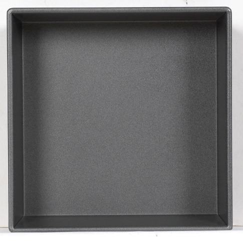 Picture of Chicago Metallic 59953 Professional Square Cake Pan  9 x 9 x 2.25 in.