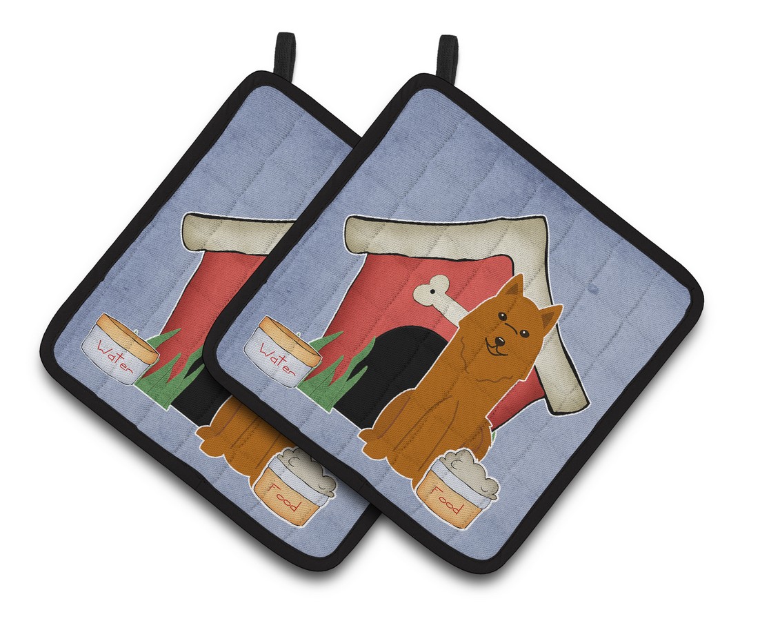 Picture of Carolines Treasures BB2776PTHD Dog House Collection Karelian Bear Dog Pair of Pot Holders