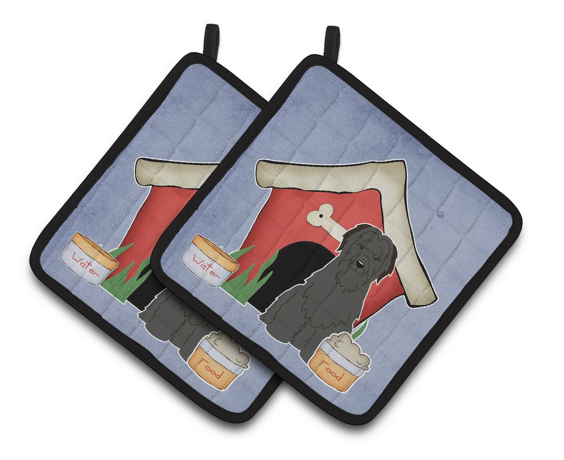 Picture of Carolines Treasures BB2835PTHD Dog House Collection Briard Black Pair of Pot Holders