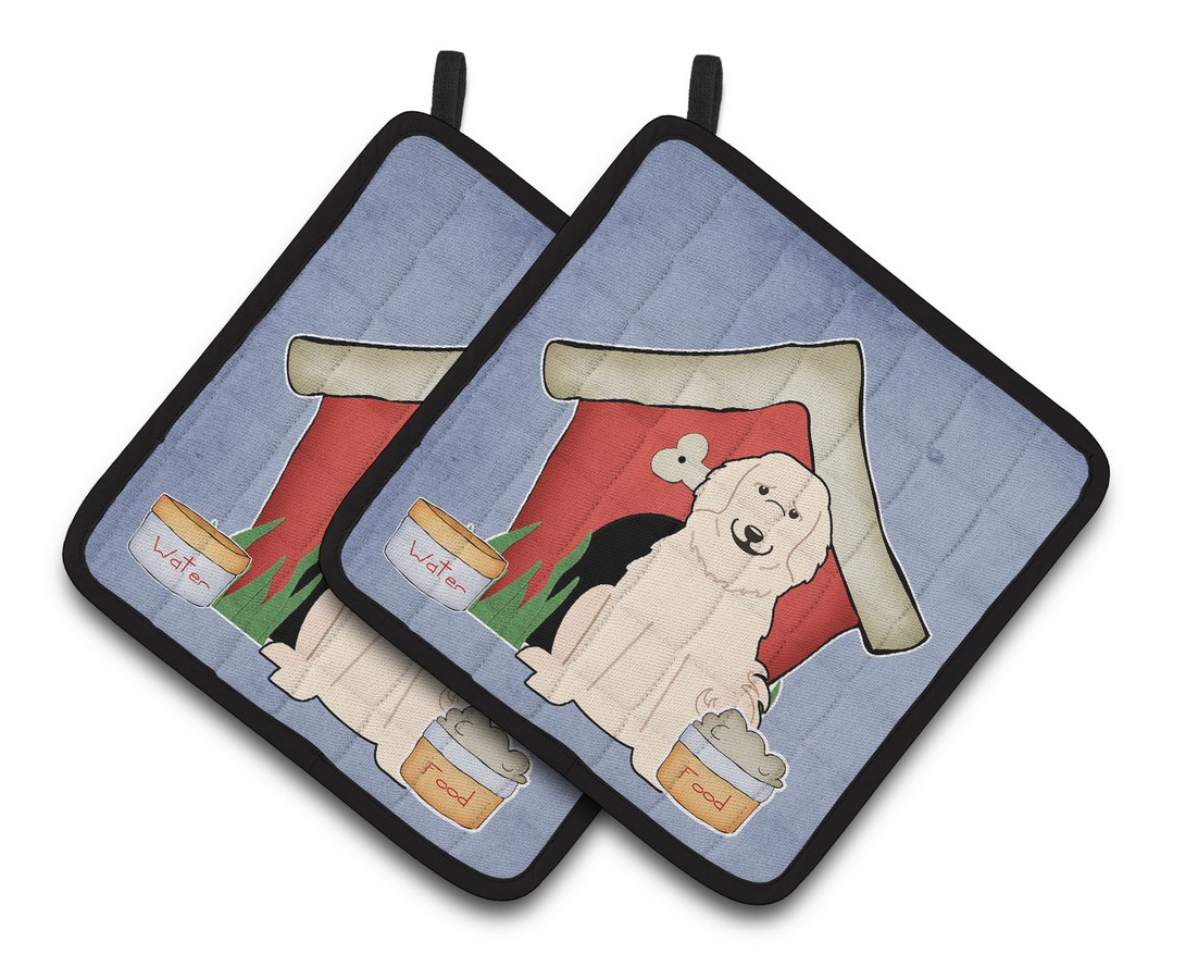 Picture of Carolines Treasures BB2837PTHD Dog House Collection Great Pyrenese Pair of Pot Holders