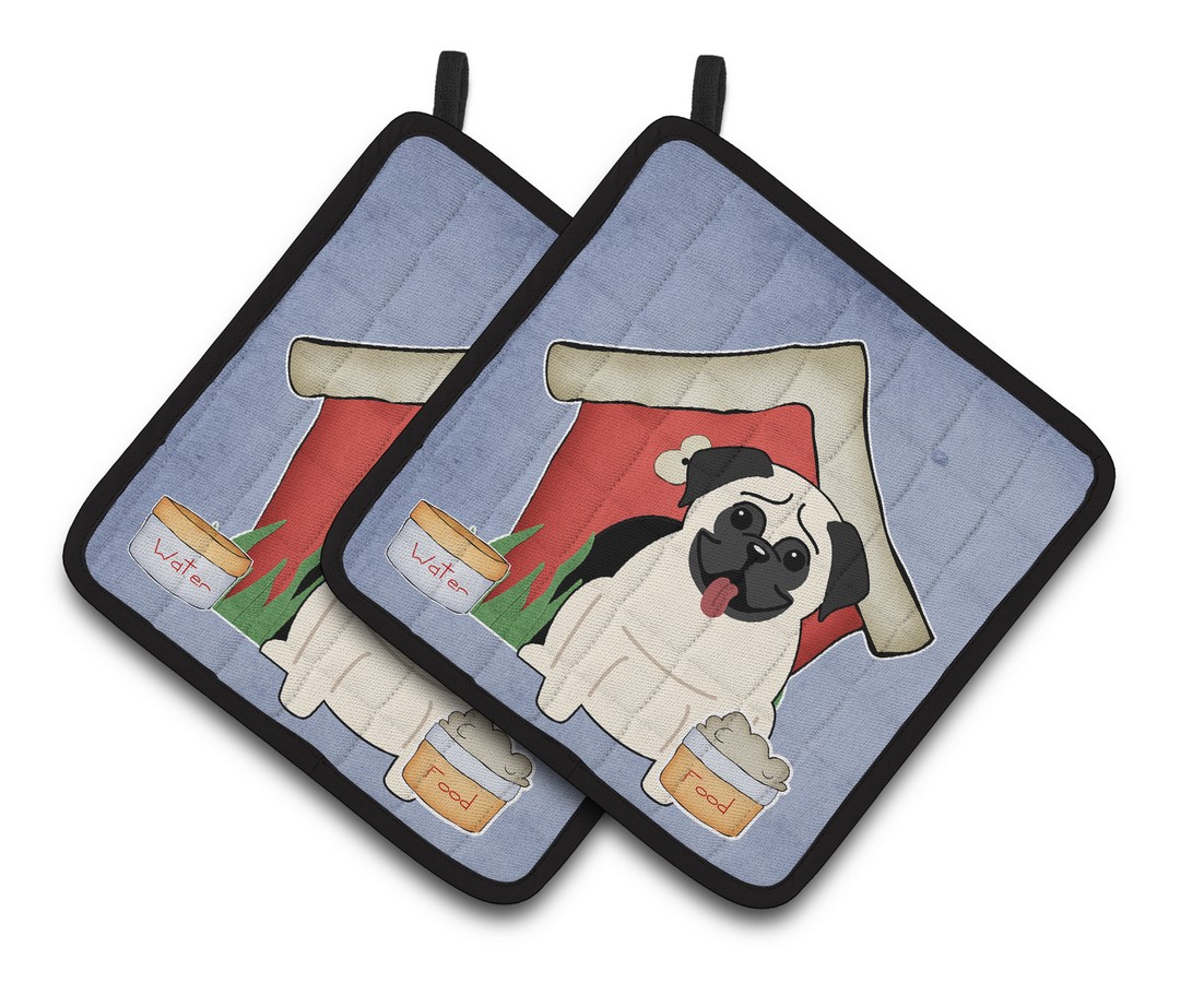 Picture of Carolines Treasures BB2758PTHD Dog House Collection Pug Cream Pair of Pot Holders