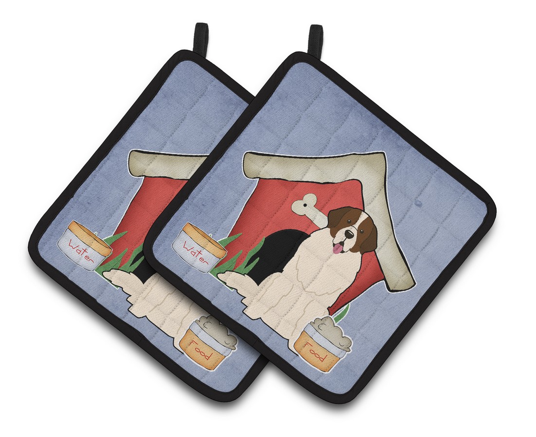 Picture of Carolines Treasures BB2781PTHD Dog House Collection Moscow Watchdog Pair of Pot Holders