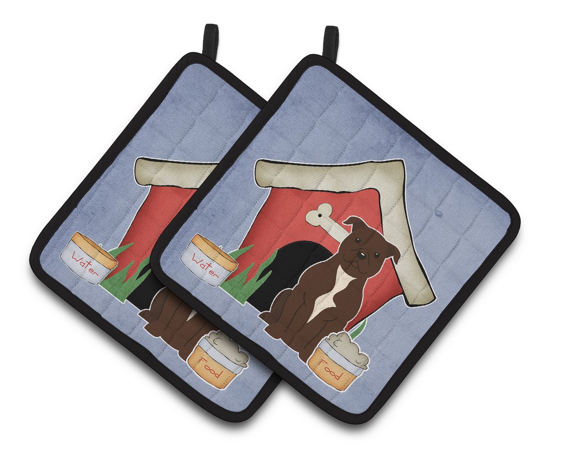 Picture of Carolines Treasures BB2802PTHD Dog House Collection Staffordshire Bull Terrier Chocolate Pair of Pot Holders