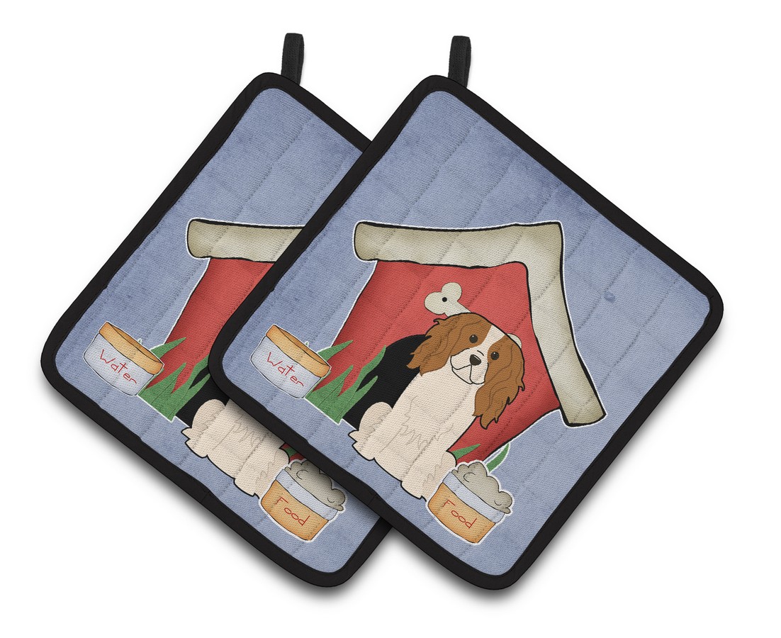 Picture of Carolines Treasures BB2812PTHD Dog House Collection Cavalier Spaniel Pair of Pot Holders