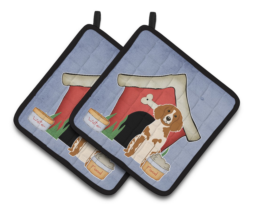 Picture of Carolines Treasures BB2826PTHD Dog House Collection Brittany Spaniel Pair of Pot Holders
