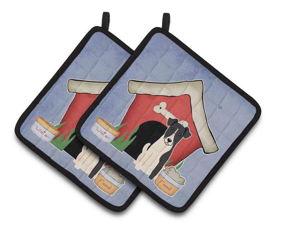 Picture of Carolines Treasures BB2852PTHD Dog House Collection Smooth Fox Terrier Pair of Pot Holders