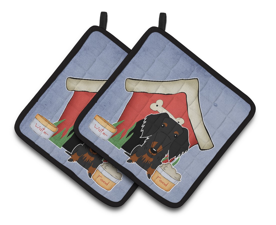 Picture of Carolines Treasures BB2881PTHD Dog House Collection Wire Haired Dachshund Black & Tan Pair of Pot Holders