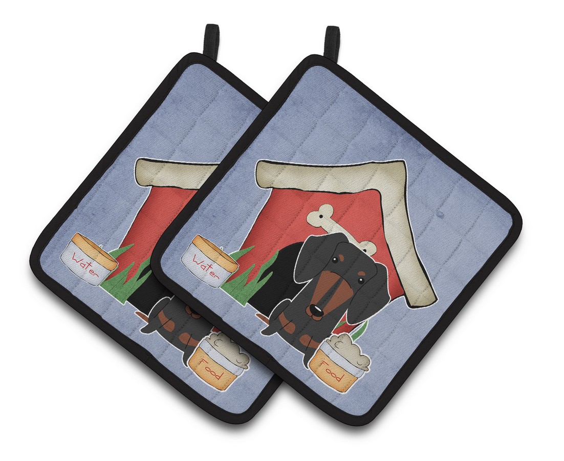 Picture of Carolines Treasures BB2886PTHD Dog House Collection Dachshund Black & Tan Pair of Pot Holders