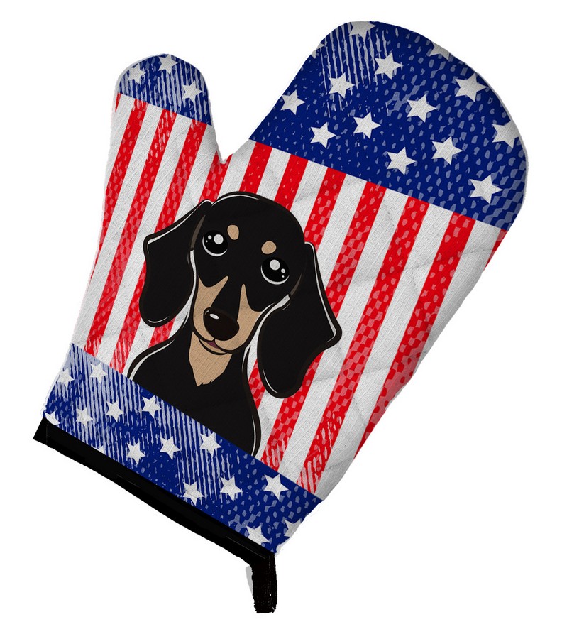 Picture of Carolines Treasures BB2145OVMT American Flag & Smooth Black and Tan Dachshund Oven Mitt