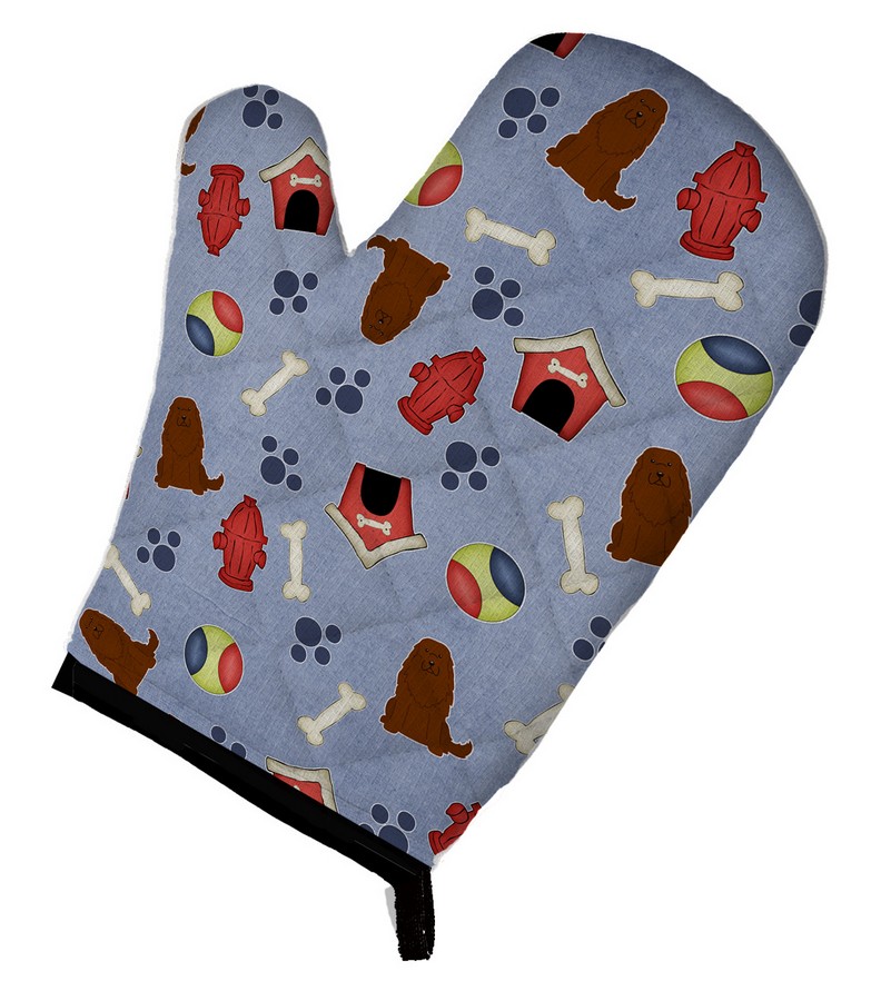 Picture of Carolines Treasures BB2663OVMT Dog House Collection Caucasian Shepherd Dog Oven Mitt