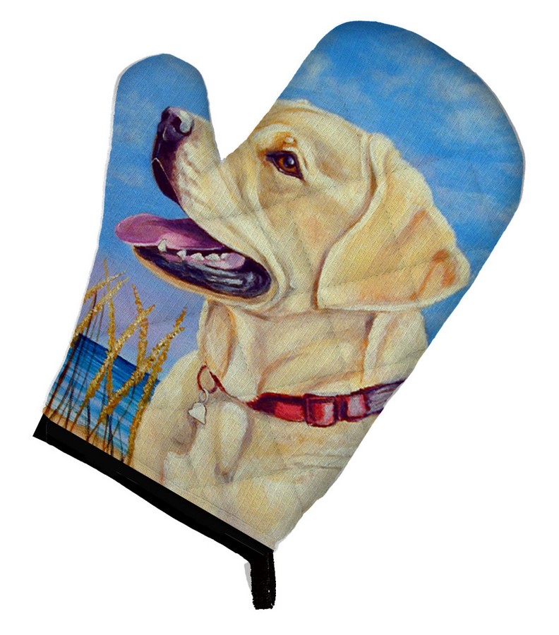Picture of Carolines Treasures 7158OVMT Yellow Labrador at the Beach Oven Mitt