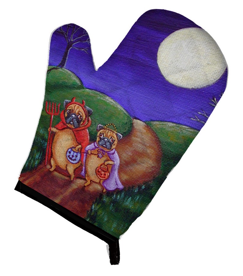 Picture of Carolines Treasures 7281OVMT Trick or Treat Halloween Pug Oven Mitt