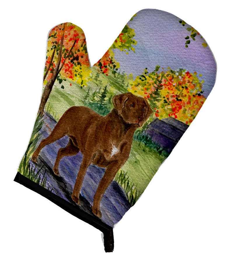 Picture of Carolines Treasures SS8427OVMT Chesapeake Bay Retriever Oven Mitt