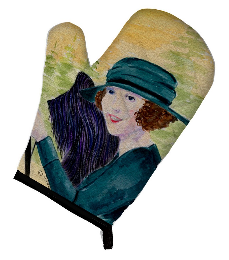 Picture of Carolines Treasures SS8549OVMT Lady driving with Her Briard Oven Mitt