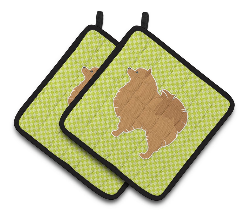 Picture of Carolines Treasures BB3842PTHD Pomeranian Checkerboard Green Pair of Pot Holders