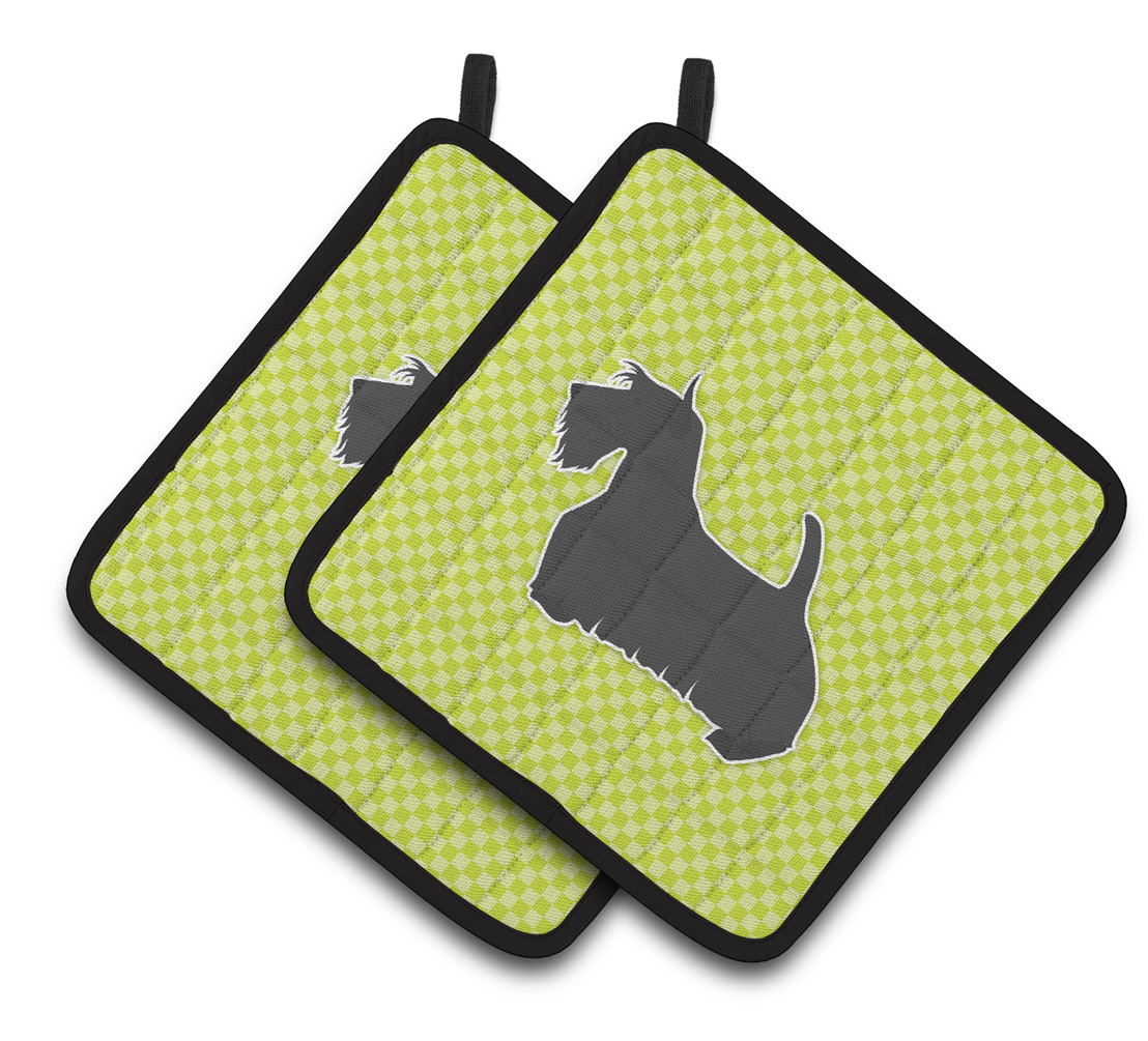 Picture of Carolines Treasures BB3869PTHD Scottish Terrier Checkerboard Green Pair of Pot Holders