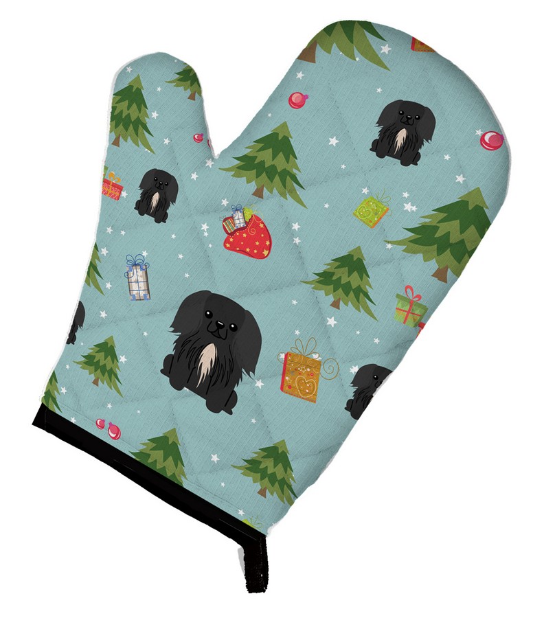 Picture of Carolines Treasures BB4767OVMT Christmas Pekingnese Black Oven Mitt