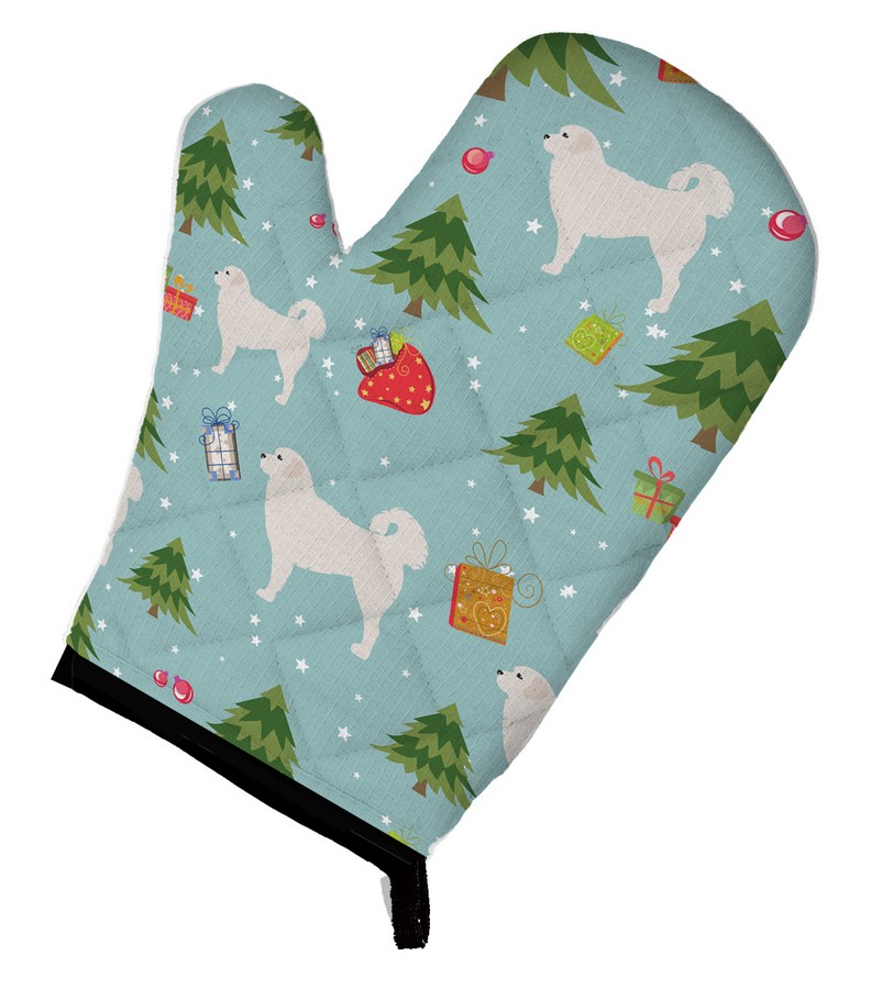 Picture of Carolines Treasures BB4851OVMT Christmas Polish Tatra Sheepdog Oven Mitt
