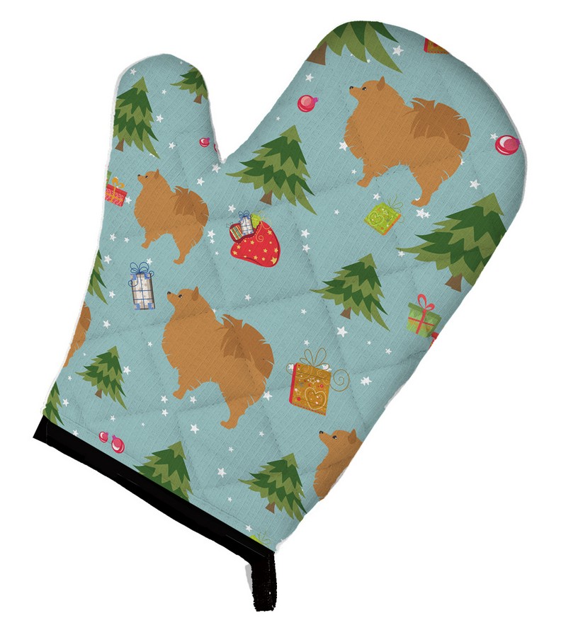 Picture of Carolines Treasures BB4866OVMT Christmas Pomeranian Oven Mitt