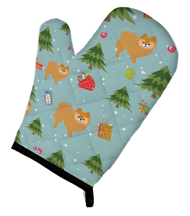 Picture of Carolines Treasures BB4972OVMT Christmas Red Pomeranian Oven Mitt