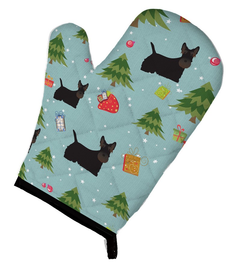 Picture of Carolines Treasures BB4979OVMT Christmas Scottish Terrier Oven Mitt