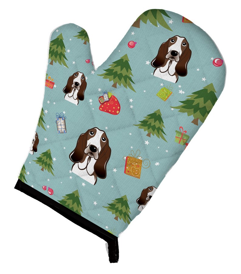 Picture of Carolines Treasures BB5032OVMT Christmas Basset Hound Oven Mitt